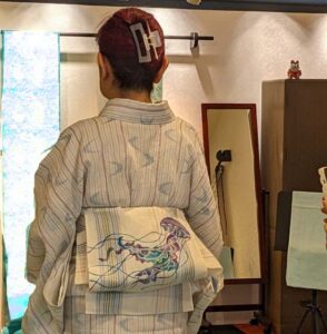 <span class="title">丸洗い半額と昨日の着物美人さんたち（お手入れの頻度）</span>