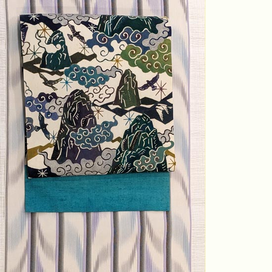 <span class="title">草履の選び方  お召しに菜乃花さんの循環</span>