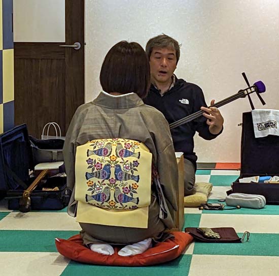 <span class="title">今日は小唄とお三味線のお稽古日でした。</span>