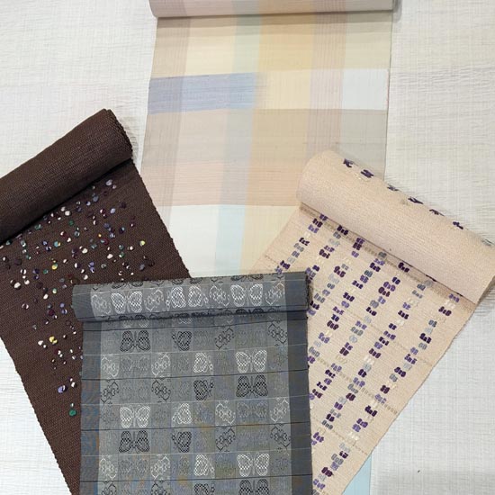 <span class="title">クリスマス特価！人気の着物・帯２５日までの大特価で。</span>